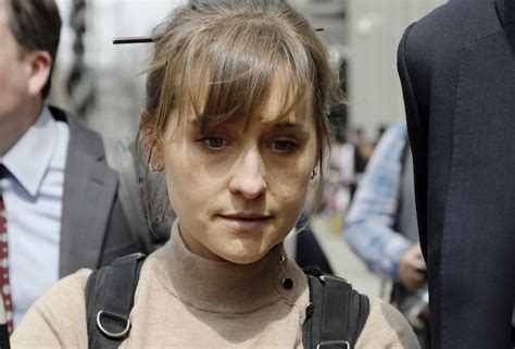 Allison Mack Sentenced Smallville Star Gets 3 Years For Nxivm Role