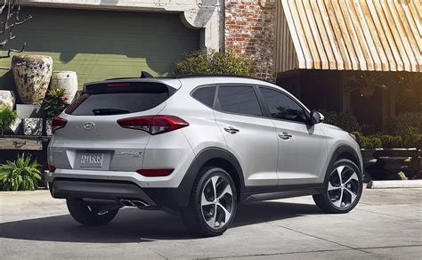Redesigned for its third generation as a 2016 model, hyundai's compact crossover hasn't changed much for 2017. 2017 Hyundai Tucson in Baton Rouge | All Star Hyundai ...
