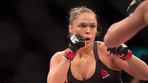 Ronda Rousey Female Ufc Champion Challenges Floyd Mayweather To No