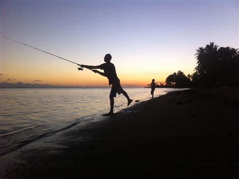 Shore Fishing Oahu Hawaii — Keawe Adventures Private Tours