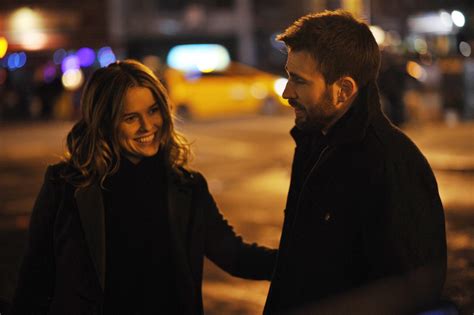 A woman who is robbed on her way to catch the 1:30 train to boston is left stranded in new york city. Cinemateca: Crítica: Before We Go (2014)