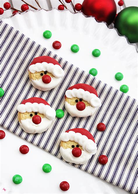 Try these cool holiday hacks for easy, shortcut christmas appetizers. Santa Oreos - Darling Christmas treat idea for kids!