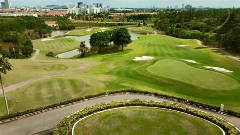 The ambiance of homestay johor bahru j&l is reflected in every guestroom. Daiman 18 Golf Club, Lapangan Golf Murah di Johor Bahru ...
