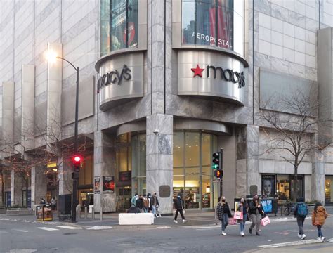 Macys Closing Its Mag Mile Department Store At Water Tower Place