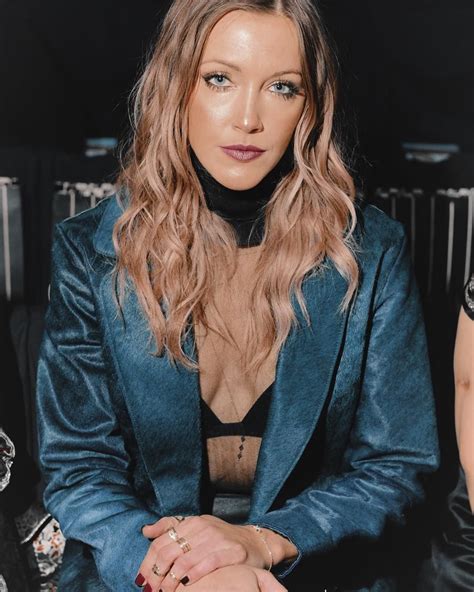 Katie Cassidy Pics On Instagram “one Of My Favorite Outfits Of Katie 💚