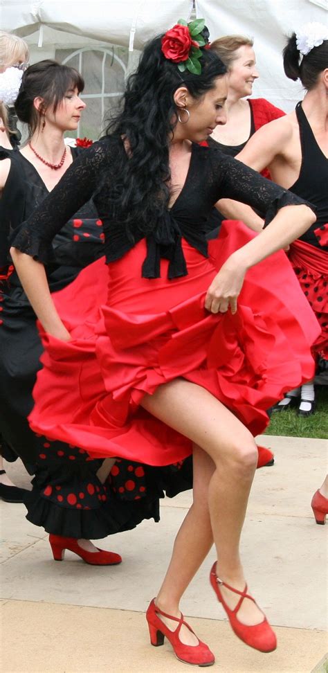 Flamenco Dance Fun Flamenco Dancing Flamenco Dancers Flamenco