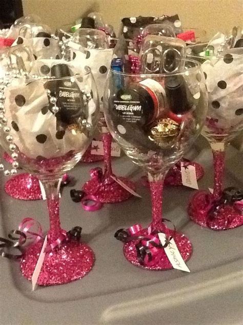 Follow our suggested schedule to make sure the party goes off without a hitch. Creative ideas for diy bachelorette party decorations 10 | Diy christmas party, Christmas party ...