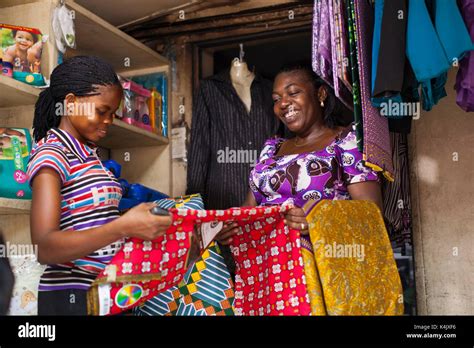 Nigeria Women Market Hi Res Stock Photography And Images Alamy