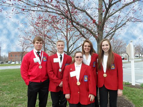 Identify the characteristics of the skillsusa ceremonial emblem. Skills USA Archives - SUN Area Technical Institute