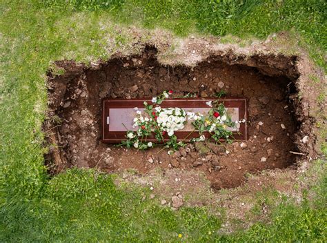 Do You Need Permission To Bury Ashes In A Grave Funeraldirect