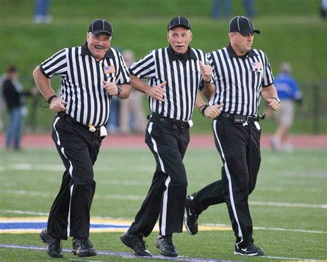 High school football officials prepare for new 40-second play clock
