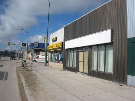 877 Portage Ave Winnipeg Mb Retail Commercial For Lease Cpix