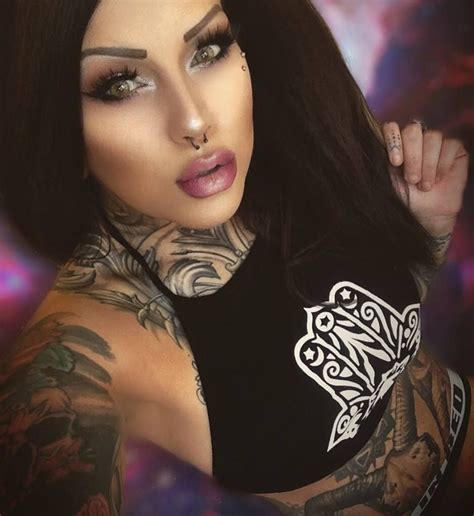 beautiful tattooed girls and women daily pictures for your inspiration girl tattoos hot