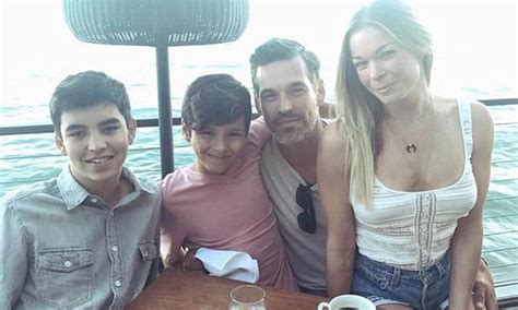Leann Rimes Braless As She Celebrates Stepmoms Day Daily Mail Online