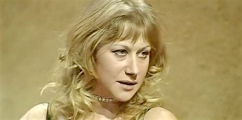 Helen Mirren Shuts Down Sexist Comments In Unearthed 70s Interview