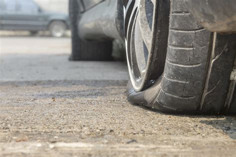 Here Is Why It Is A Bad Idea To Drive On A Flat Tire