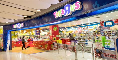 Toys R Us Canada Is Hiring Someone To Play With Toys All
