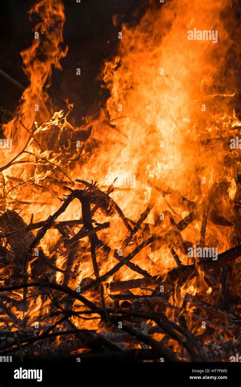 A Garden Bonfire Burning Stock Photo Alamy