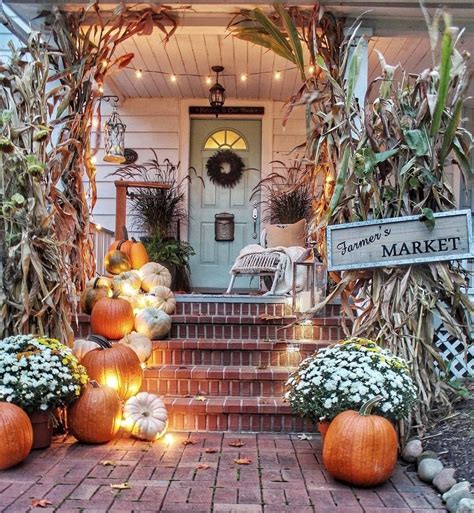 Pin By Erin Cellura On Country Home Fall Outdoor Decor Fall