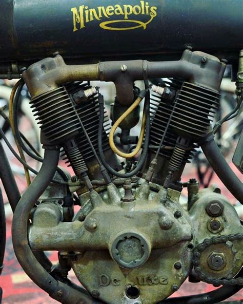 A far less conventional motorcycle engine, can be found in the. 1913 Minneapolis V-Twin ( Thiem ) Deluxe engine ...