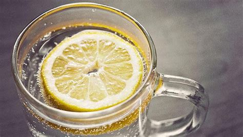 Lemon dan madu memang diketahui memiliki khasiat yang baik bagi kesehatan. Bukan Hanya Segar, Ini 5 Manfaat Minum Air Lemon Campur ...