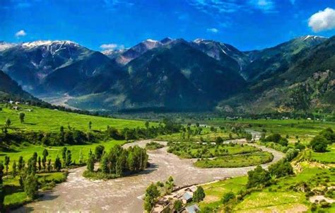 Top 10 Best Places To Visit In Kashmir For Honeymoon Trip To Kashmir