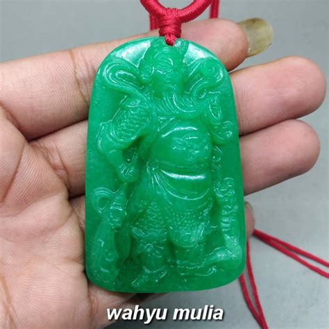 Salah satu tokoh sentral dalam kisah mahabharata adalah basudewa atau krisna yang sering menasehati pandawa dan drupadi di kala mereka susah. Liontin Batu Giok Jade Hijau Ukir Dewa China Asli (Kode 1189) - Wahyu Mulia