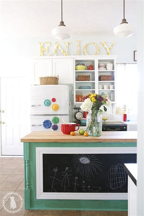 How to decorate above kitchen cabinets. 10 Stylish Ideas for Decorating Above Kitchen Cabinets