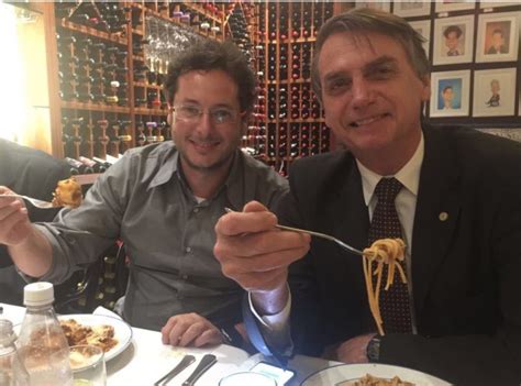 Fabio wajngarten biography, fabio wajngarten wiki. Bolsonaro ainda considera coronavírus fantasia agora que ...