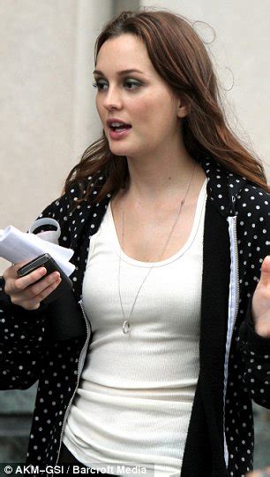 Leighton Meester Transforms On Set Of Gossip Girl Daily Mail Online