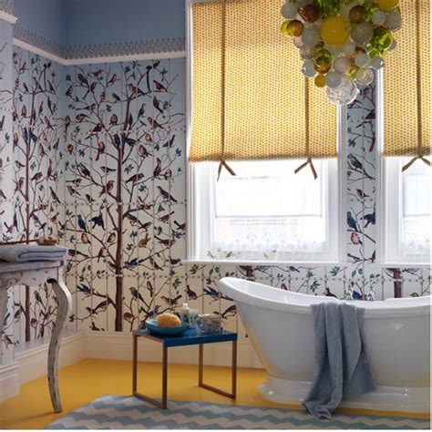 Free Download Quirky Bathroom With Bird Themed Wallpaper Easy Bathroom