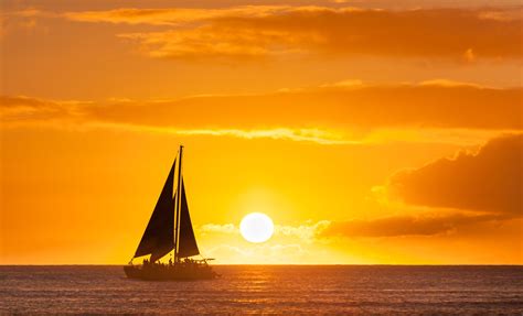 Waikiki Sunset Cruise On Manu Kai Catamaran Hawaii Travel Guide