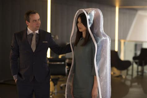 Humans Season 1 Episode 1 Review Channel 4 Have A Hit Tv Show On