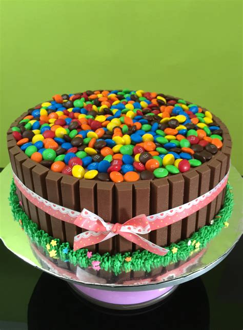 Kitkat Cakes Singapore Chocolate Cakes With Toppings