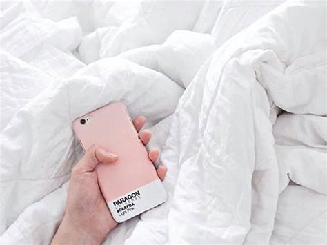 8 Reasons Why You Shouldn T Bring Your Phone To Bed With You Society19