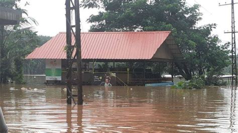 Flood Toll Rises To 95 Heavy Rains Forecast In Kerala Dynamite News