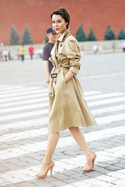 15 Perfect Fall Outfits With A Nude Trench Coat Styleoholic