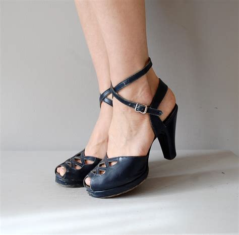 S A L E 1940s Shoes Navy 40s Platform Heels Uso Girl Etsy Womens Fashion Shoes