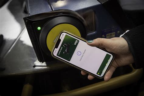 Tfl Marks 25bn Contactless Bus Payments In 10 Years Routeone