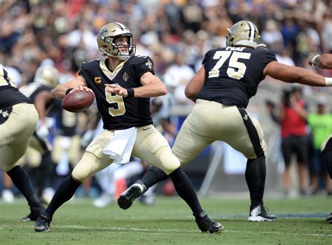 Saints Quarterback Plans For Shorter Recovery With Naples Medical Device