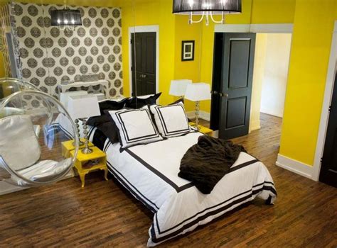 10 Beautiful Master Bedrooms With Yellow Walls Yellow Bedroom Walls