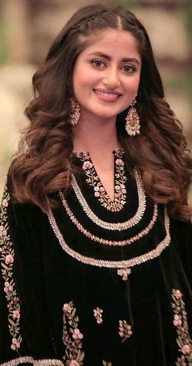 Sajal Ali Pakistani Actress Celebrity Model Eid Hairstyles Hair