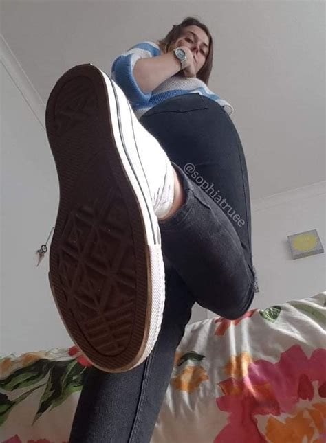 Pin By Juande On Pov Giantess In 2021 Tight Jeans Girls Shoe Worship