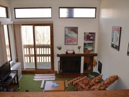 Vacation in this vermont mountain cabin rental near killington and woodstock, with beautiful view of the green mountains of vermont. Killington Cabin rental: Secluded Cabin in Eastern Vermont