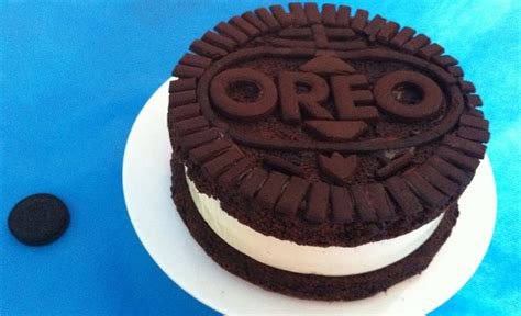 How To Cook Delicious Oreo Cheesecake In The Shape Of A Giant Oreo
