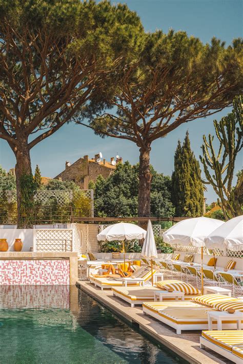 L'Hôtel des Lices di Saint-Tropez compie 50 anni. E rinnova il suo mito