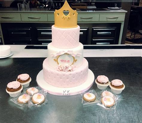 Princesse Cake Cake By Donatella Bussacchetti Cakesdecor