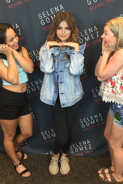 Selena Gomez Revival Tour Meet And Greet In Tulsa June 19 2016 Star
