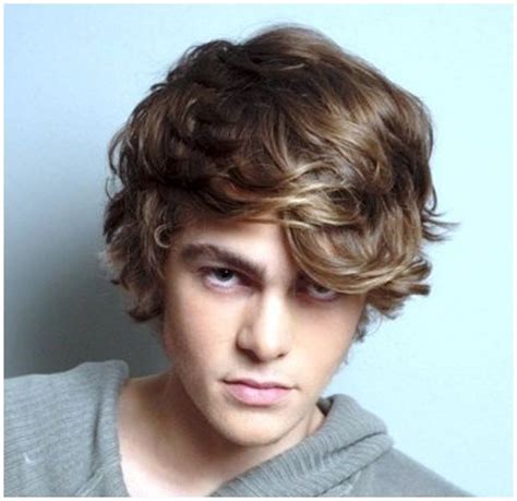 Boys With Wavy Hair 31 Cool Wavy Hairstyles For Men 2021 Haircut