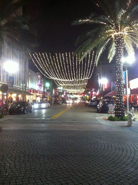 Ready For The Holidays On Clematis St In West Palm Beach West Palm Beach Clematis Beaches